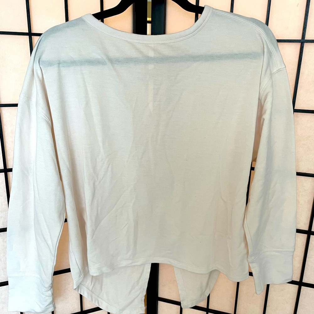 Old Navy Athletic Twist Back Top